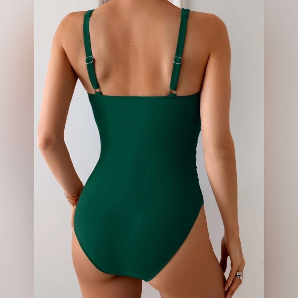 💚 B2PRITY Deep‑V Ruched One‑Piece Swimsuit – XXL – Tummy Control, Push‑Up - Picture 2 of 7